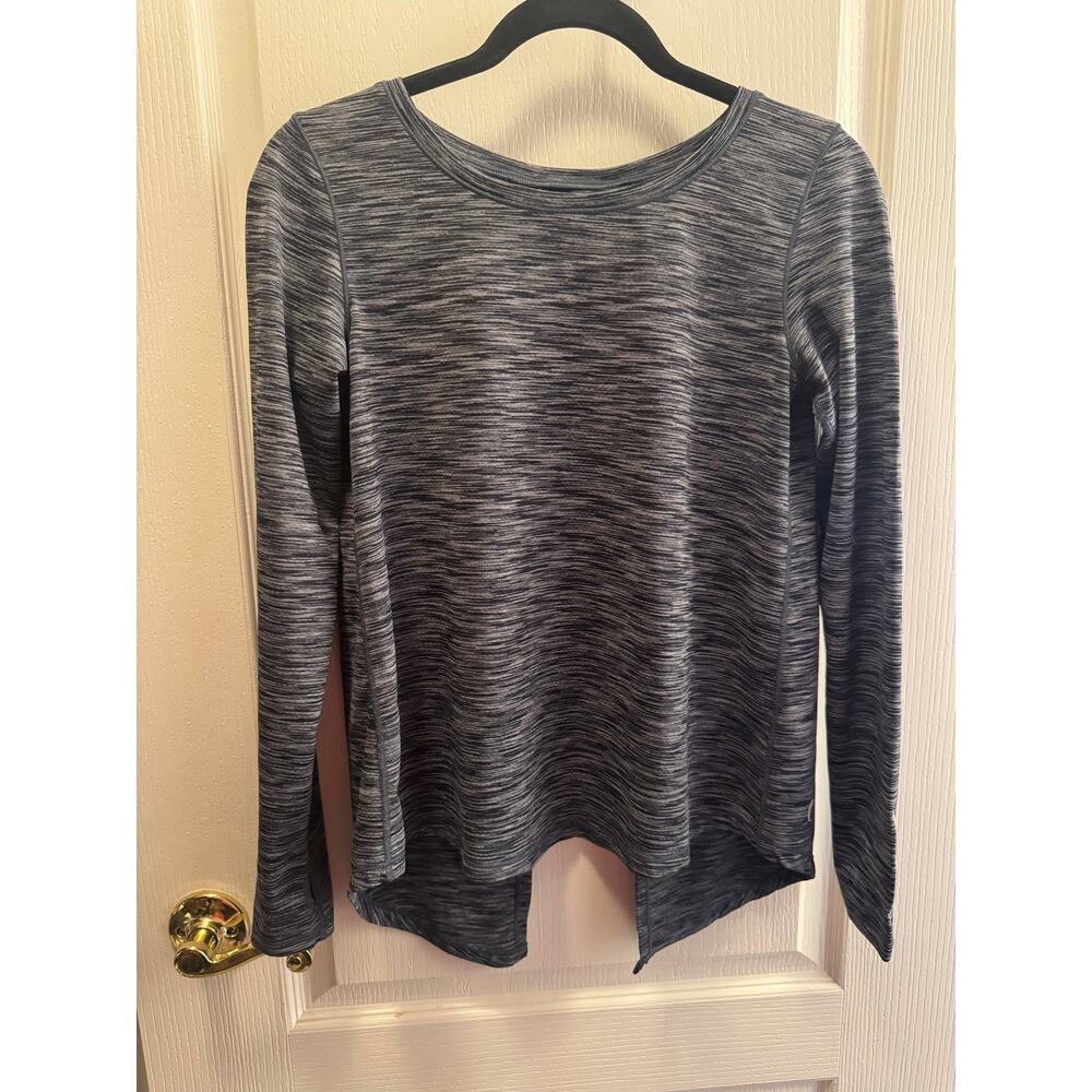 ZYIA Active Heathered Grey Long Sleeve Athletic Shirt with Open back Size M
